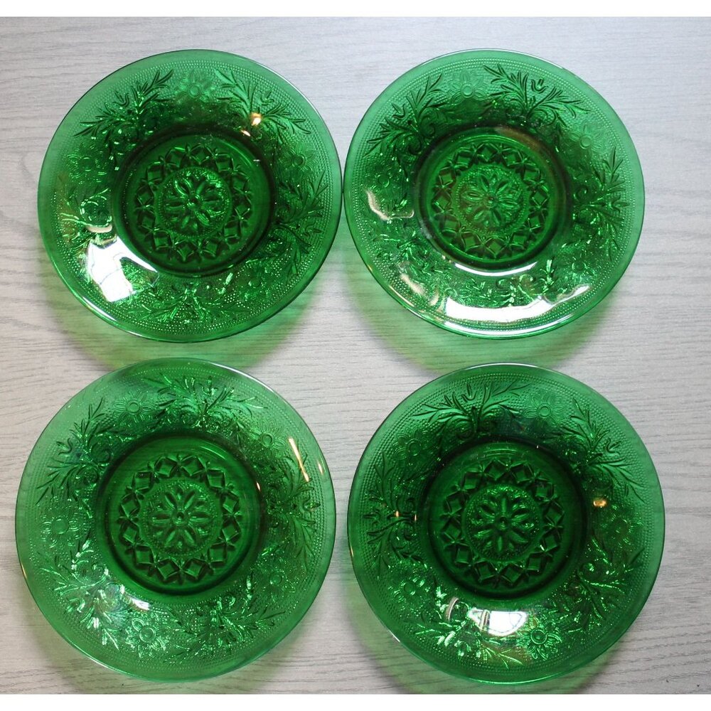Set Of 4 Vintage Green Depression Glass Plates Floral Pattern 7.5" Diameter Intr